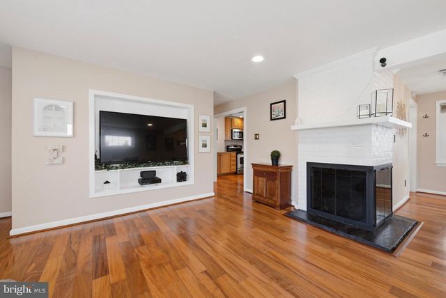 637 SCHOOL LINE DR, King Of Prussia, PA 19406