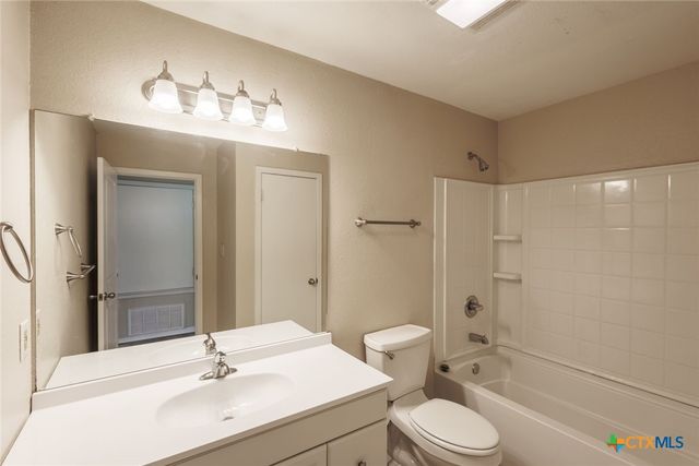 229 Craddock Avenue, San Marcos, TX 78666