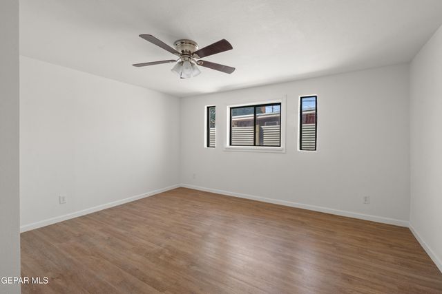 236 PAPAYA Street, El Paso, TX 79915