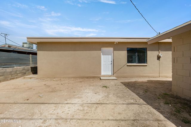 236 PAPAYA Street, El Paso, TX 79915