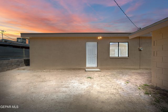 236 PAPAYA Street, El Paso, TX 79915