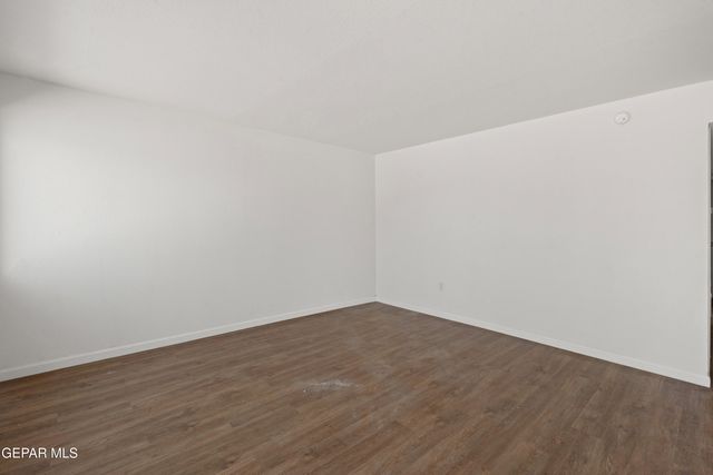 236 PAPAYA Street, El Paso, TX 79915