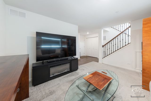 2002 Stuttle Road, Batavia, IL 60510