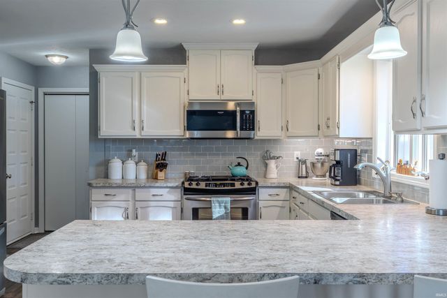 7260 W 350 N, Shipshewana, IN 46565