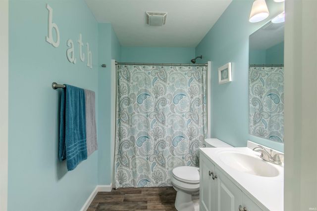 7260 W 350 N, Shipshewana, IN 46565