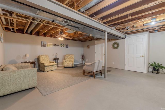 7260 W 350 N, Shipshewana, IN 46565