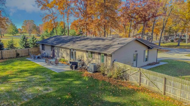 7260 W 350 N, Shipshewana, IN 46565