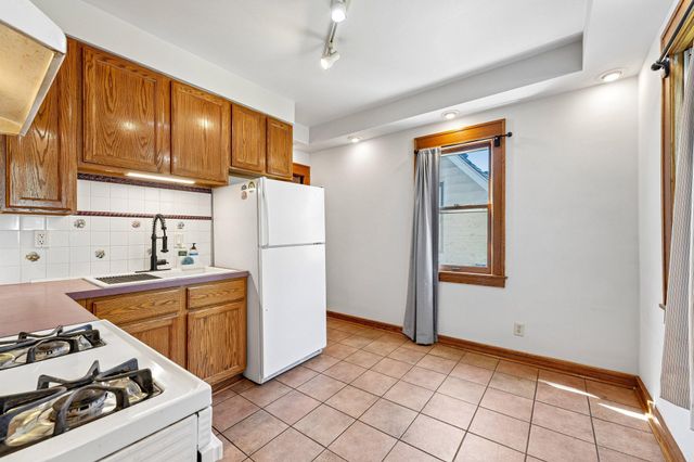 1037 Burr Street, Saint Paul, MN 55130