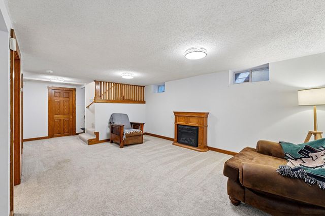 1037 Burr Street, Saint Paul, MN 55130