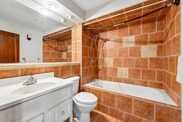 1037 Burr Street, Saint Paul, MN 55130