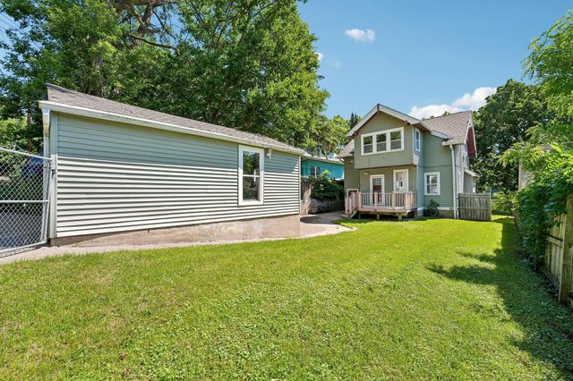 1037 Burr Street, Saint Paul, MN 55130