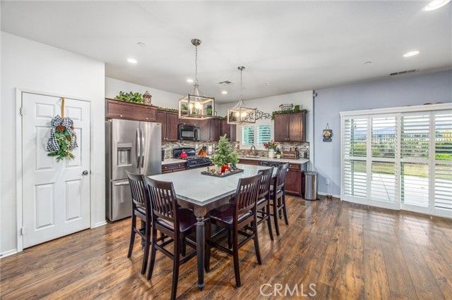 66 Country Club Drive, Calimesa, CA 92320