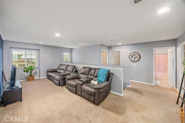 66 Country Club Drive, Calimesa, CA 92320