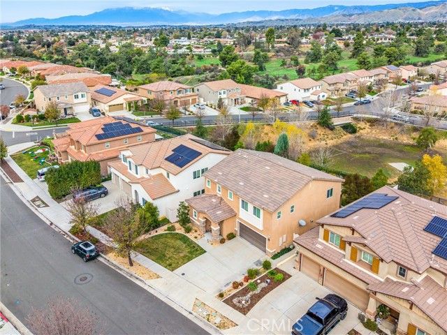 66 Country Club Drive, Calimesa, CA 92320