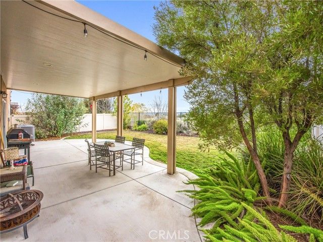 66 Country Club Drive, Calimesa, CA 92320