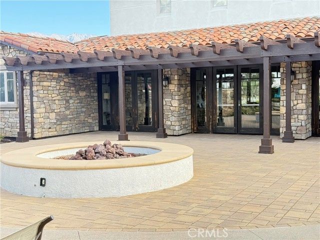 66 Country Club Drive, Calimesa, CA 92320