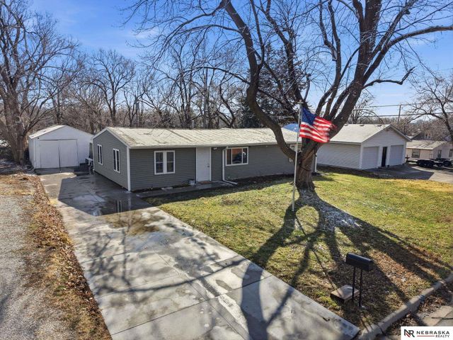 1922 Donald Street, Lincoln, NE 68505