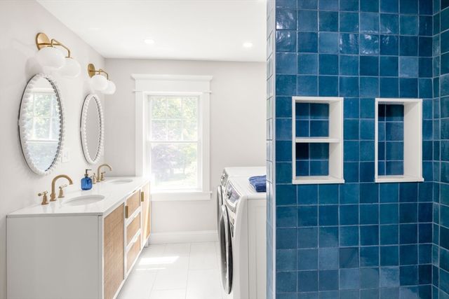 5 Pine Tree Lane, Tisbury, MA 02568