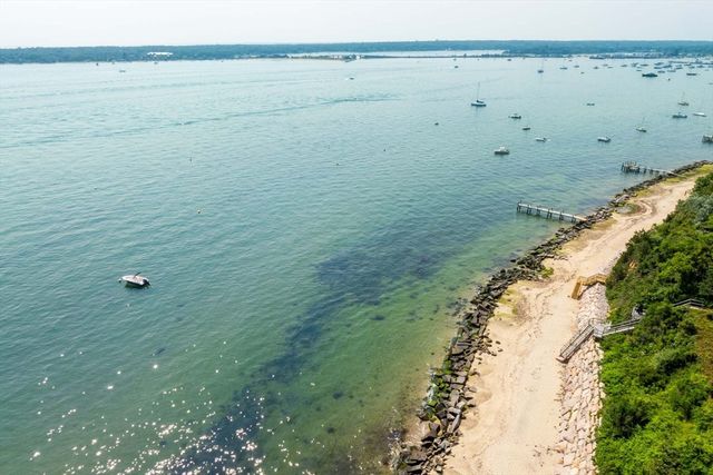 5 Pine Tree Lane, Tisbury, MA 02568