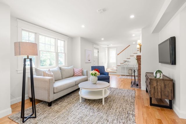 5 Pine Tree Lane, Tisbury, MA 02568