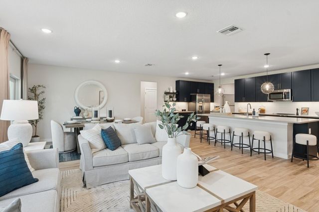 1201 NW Medina Avenue 46, Port St Lucie, FL 34953