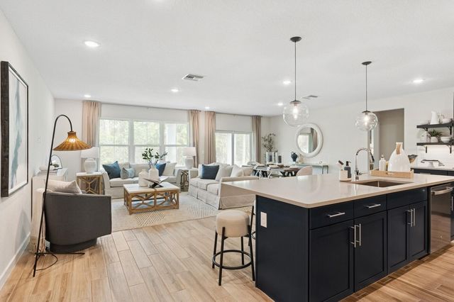 1201 NW Medina Avenue 46, Port St Lucie, FL 34953