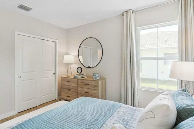 1201 NW Medina Avenue 46, Port St Lucie, FL 34953