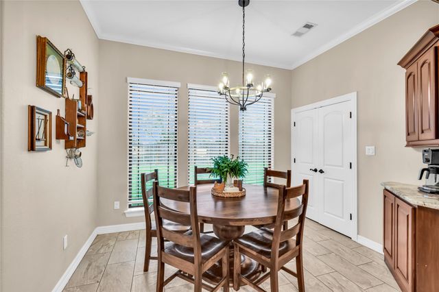 401 Heritage Oaks Drive, Angleton, TX 77515