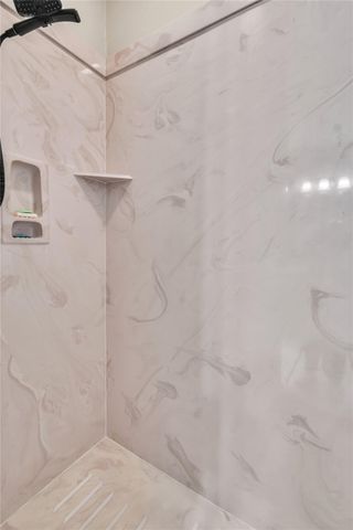 401 Heritage Oaks Drive, Angleton, TX 77515