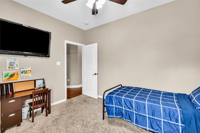 401 Heritage Oaks Drive, Angleton, TX 77515