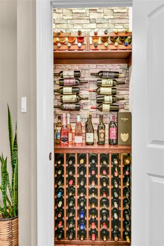 401 Heritage Oaks Drive, Angleton, TX 77515