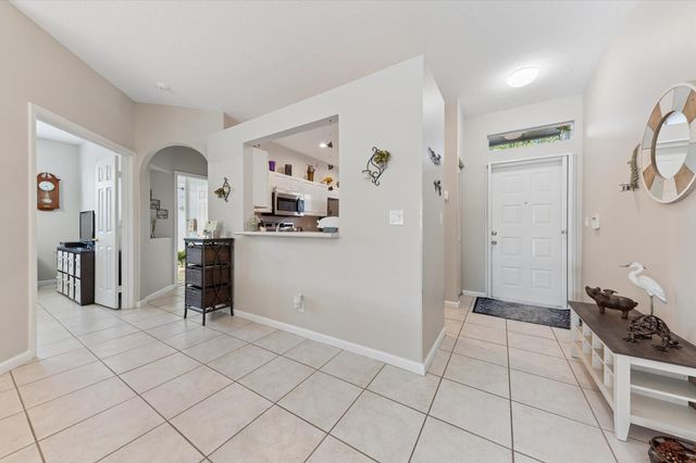 10760 Royal Caribbean Circle, Boynton Beach, FL 33437