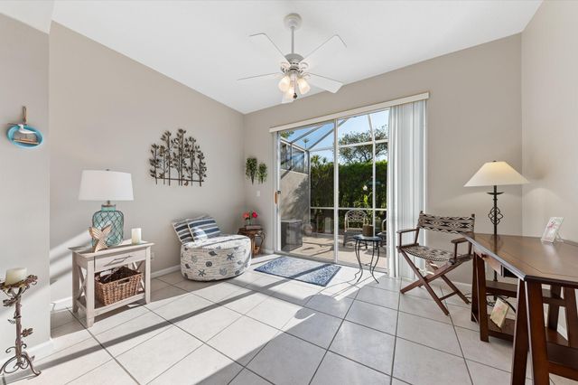 10760 Royal Caribbean Circle, Boynton Beach, FL 33437