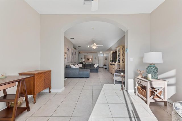 10760 Royal Caribbean Circle, Boynton Beach, FL 33437