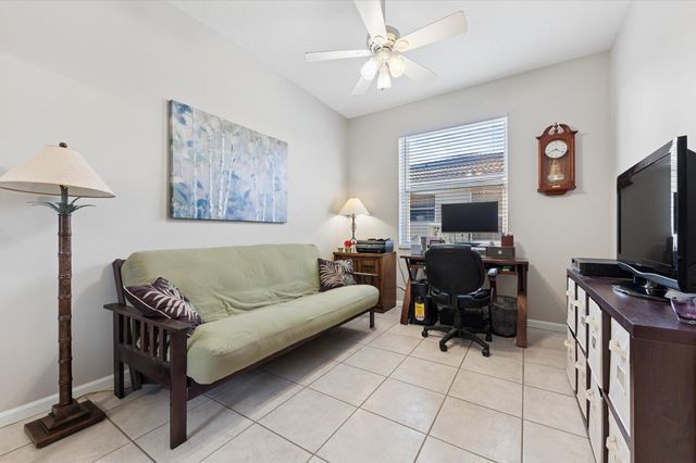10760 Royal Caribbean Circle, Boynton Beach, FL 33437