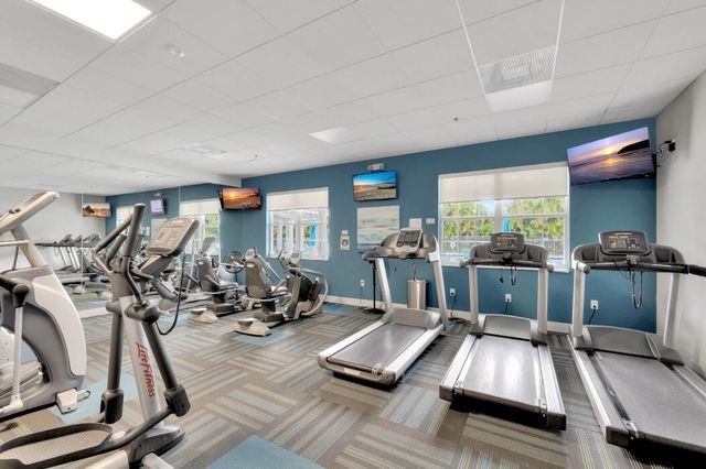 10760 Royal Caribbean Circle, Boynton Beach, FL 33437