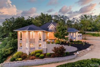 5908 Oakville Woods Place, St Louis, MO 63129