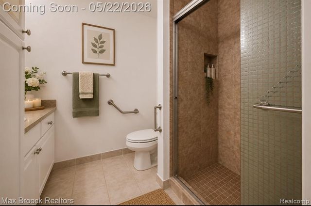 1102 Abigail Court, Walled Lake, MI 48390