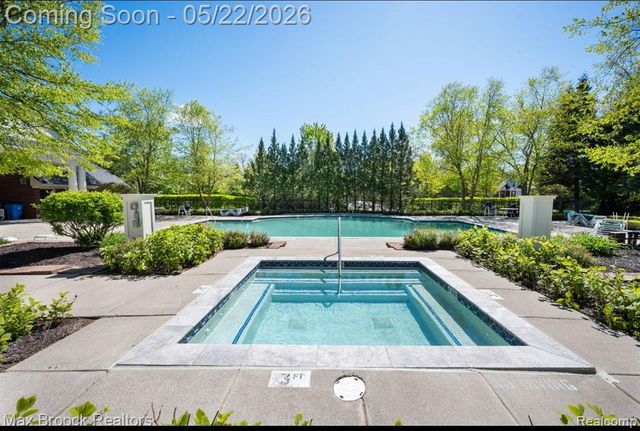 1102 Abigail Court, Walled Lake, MI 48390
