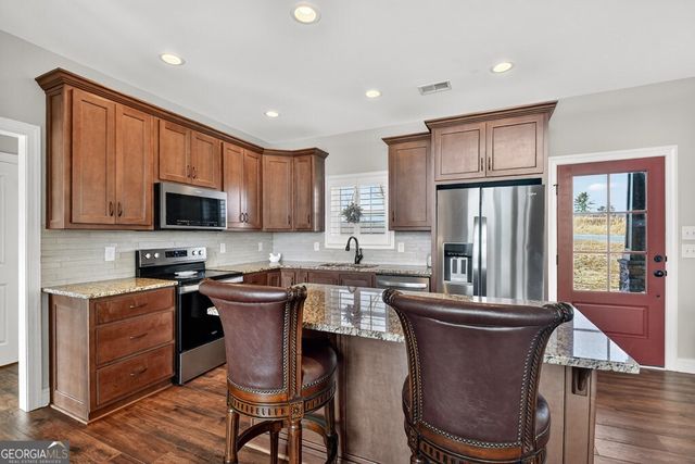 28 Mountaintown Overlook, Ellijay, GA 30540