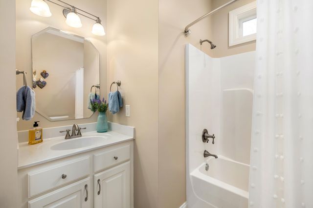 975 Volunteer Court, Sumter, SC 29150