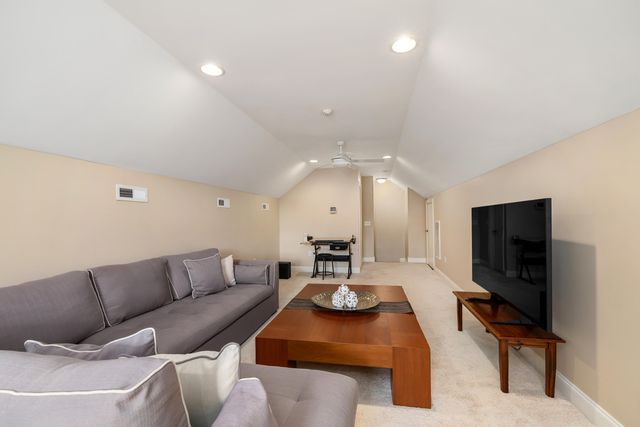 975 Volunteer Court, Sumter, SC 29150