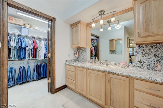 1591 Rocking Horse Drive, Henderson, NV 89002