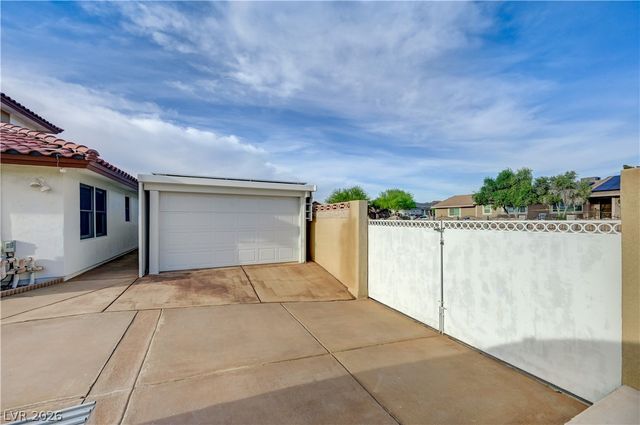 1591 Rocking Horse Drive, Henderson, NV 89002
