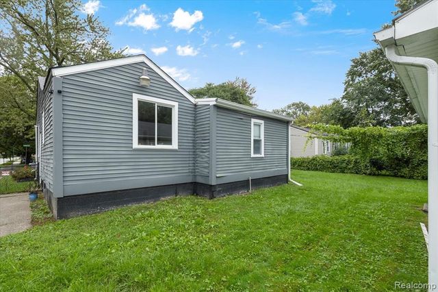 173 W Evelyn Avenue, Hazel Park, MI 48030