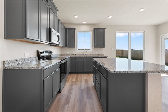 330 Harvest Lake Drive, Snook, TX 77878