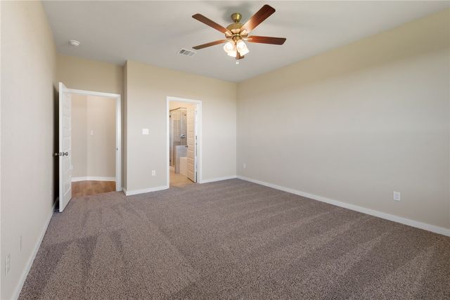 330 Harvest Lake Drive, Snook, TX 77878