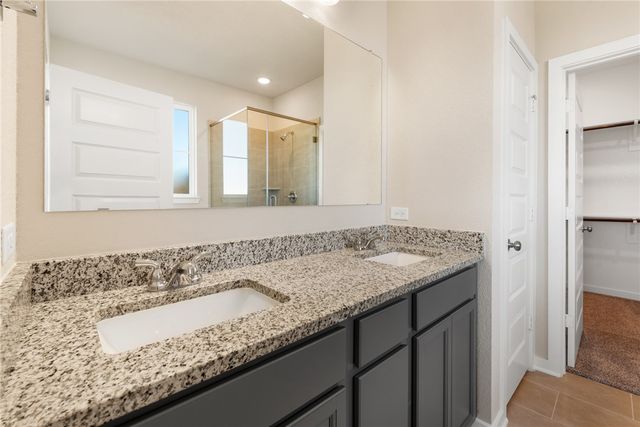 330 Harvest Lake Drive, Snook, TX 77878