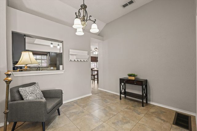 8737 Sabinas Trail, Fort Worth, TX 76118