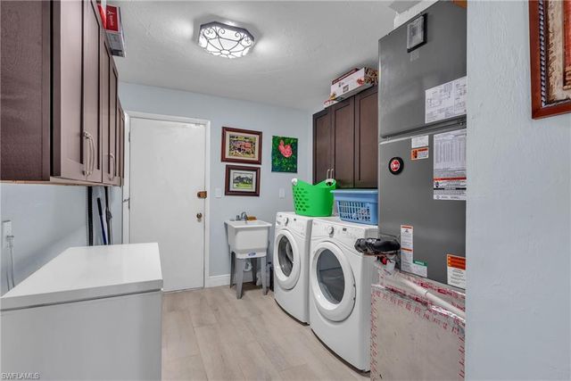 27109 Holly LN, Bonita Springs, FL 34135